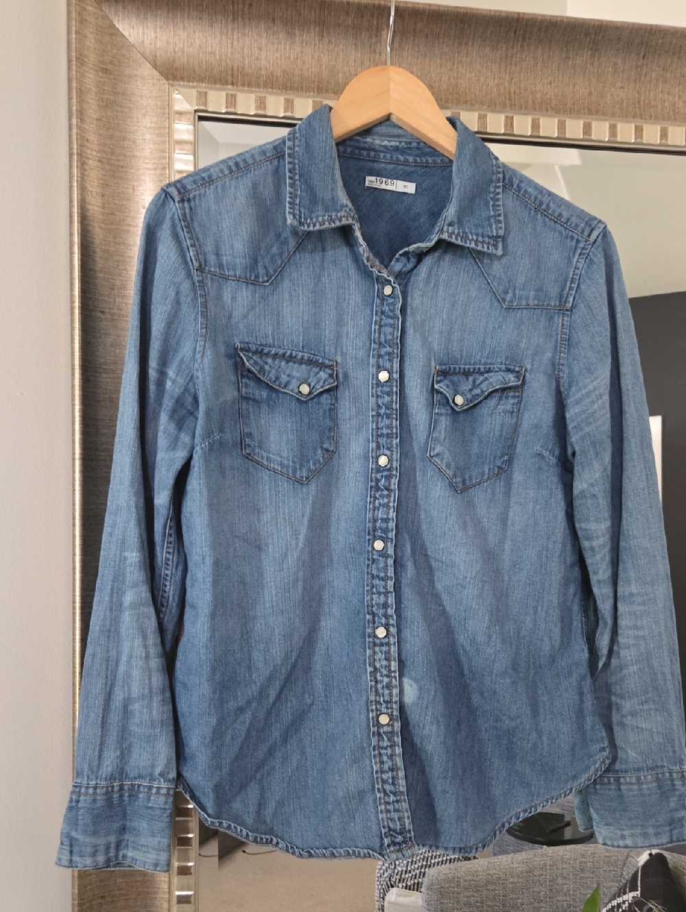 GAP 1969 Medium Blue Denim Shirt